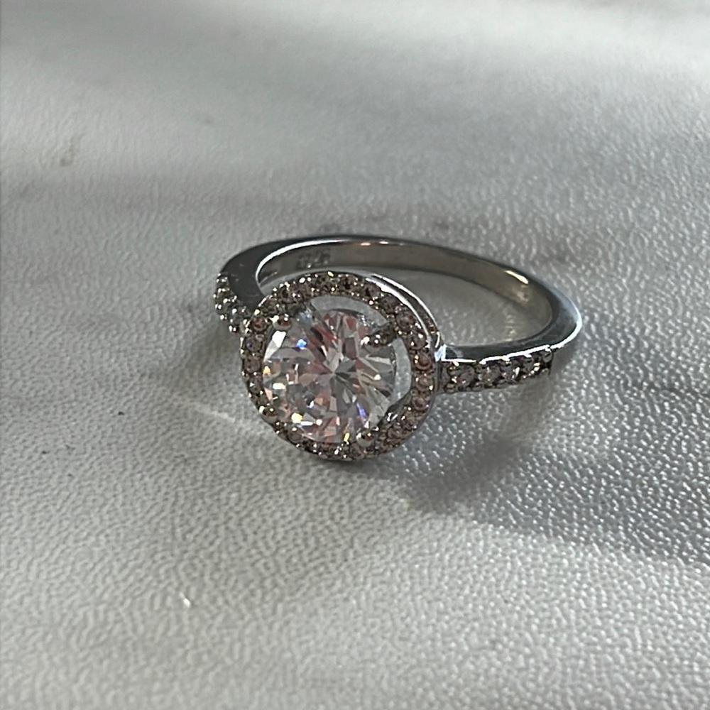 NEW Circle crystal CZ Silver 925 plated ring